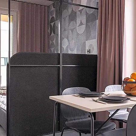 Hugo Apartahotel 3*